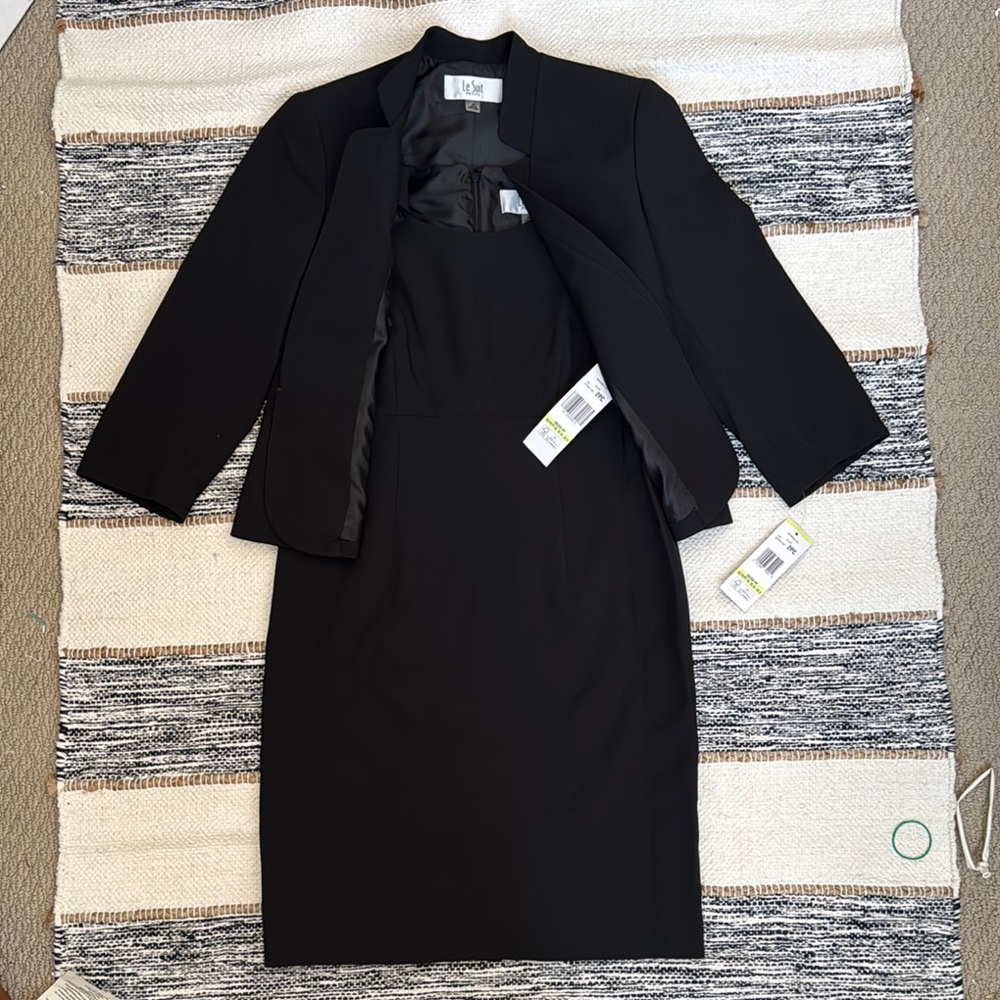 Le Suit 2 piece dress set Black Sheath Dress and a lightweight Blazer